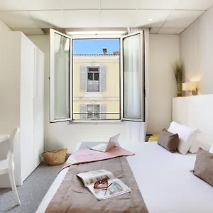 P.l.m. Otel